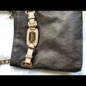 Michael Kor’s crossbody purse